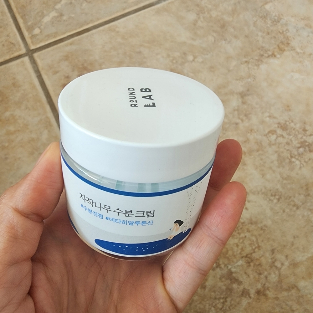 Round Lab birch moisturizing cream
